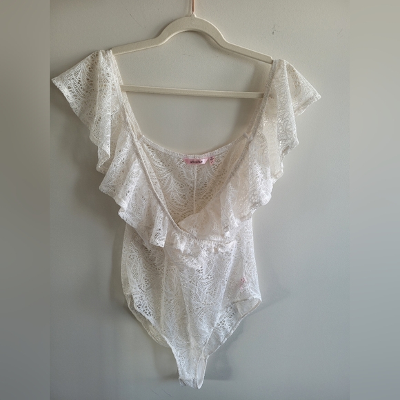 La Vie En Rose Other - La Vie En Rose White Lace Top